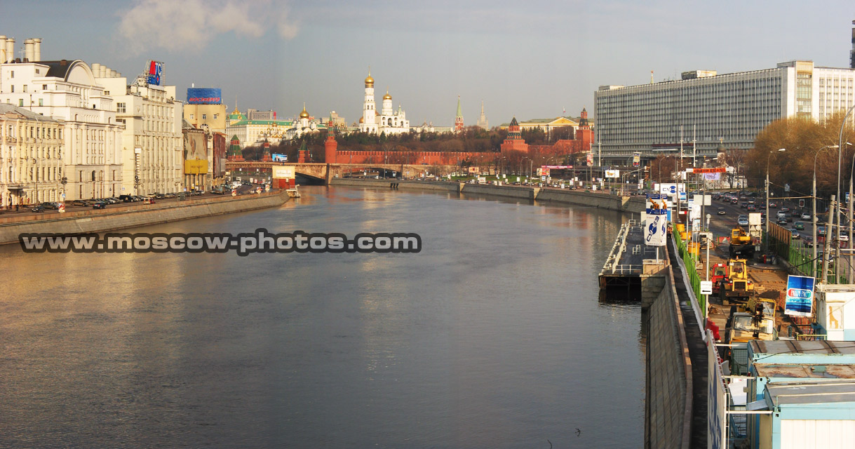 View from Bolshoy Ustinsky Bridge