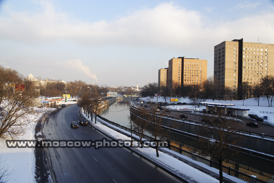 View from Vysokoyauzsky Bridge