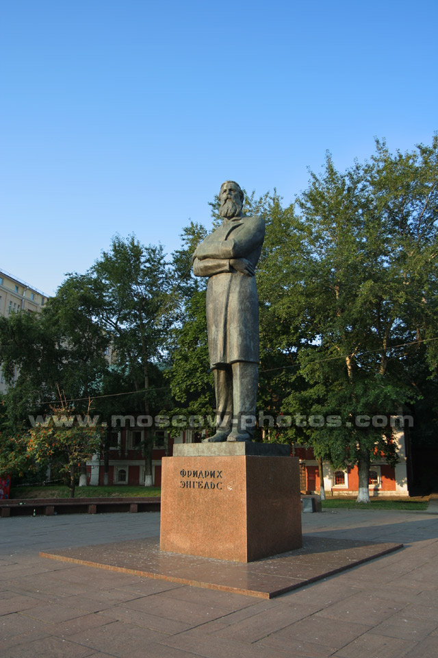 Friedrich Engels monument
