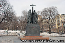 Памятник Кириллу и Мефодию