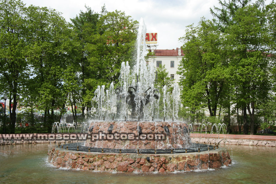 Fountain on Bolotnaya Square